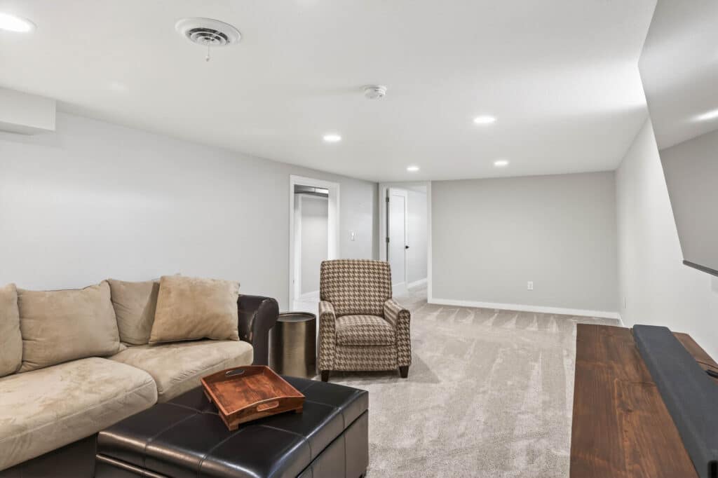 53_6460_Elmwood25 (1)_mls