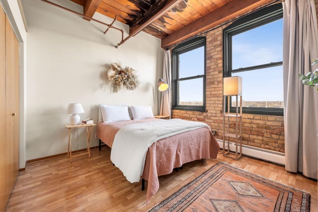 36-web-or-mls-400-n-1st-st-504