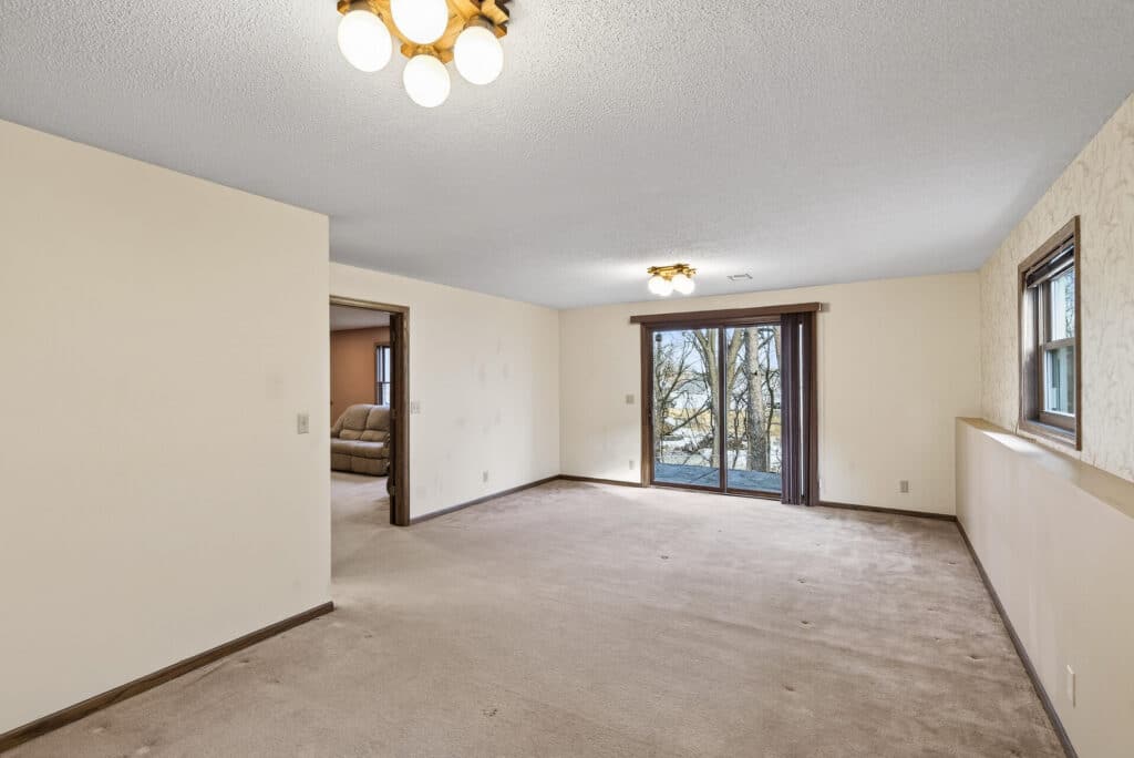 24_7050_43rd_St_N24_mls