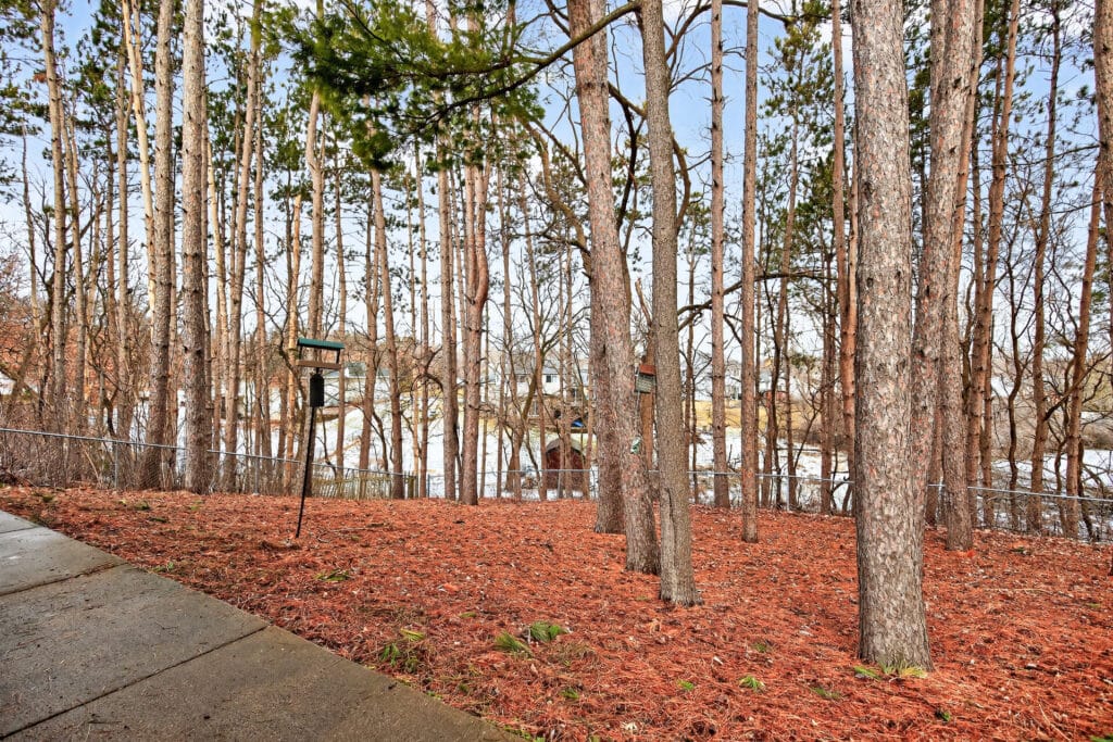 30_7050_43rd_St_N30_mls