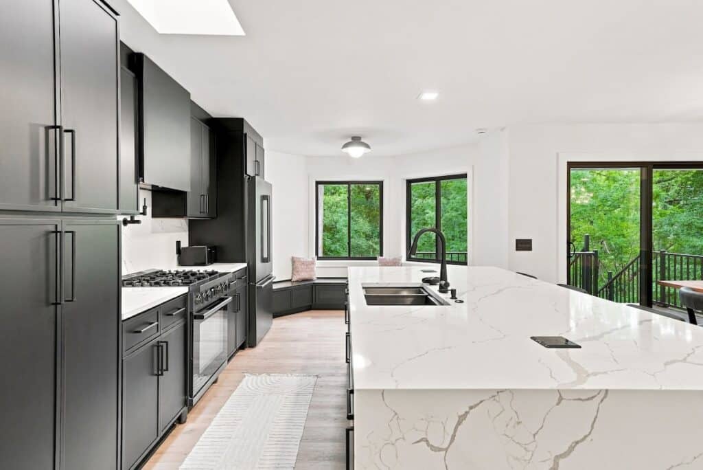14-web-or-mls-Glen_Ave_04091 (2)