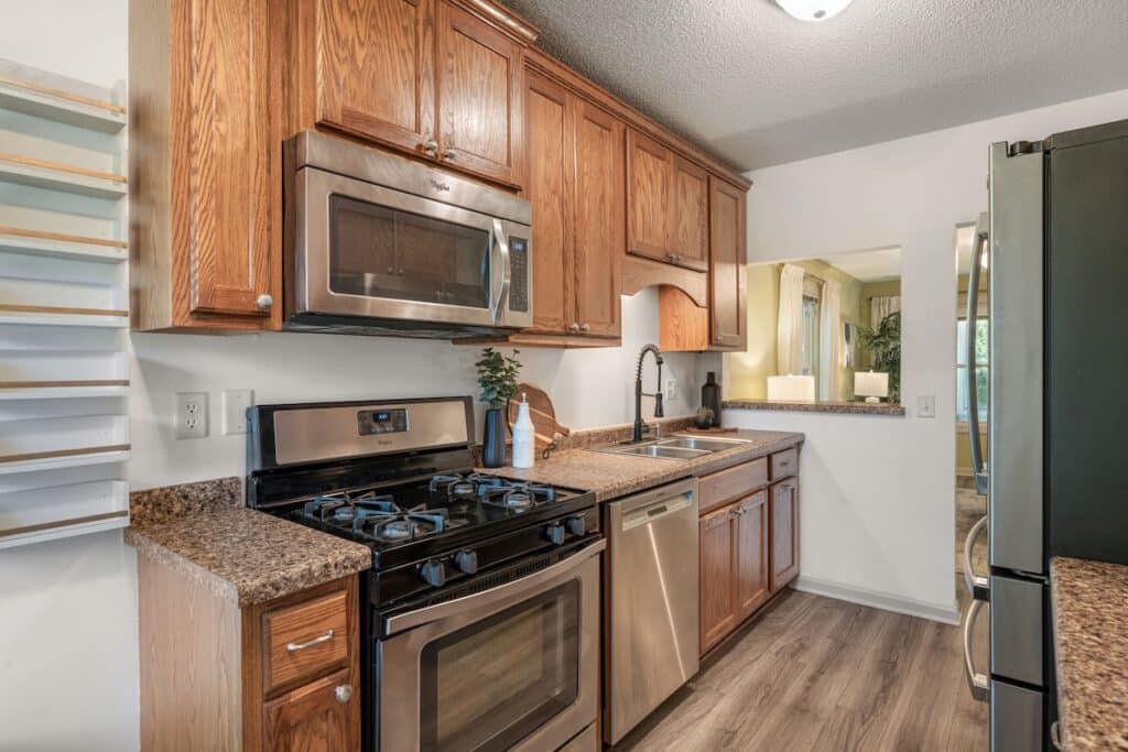 25-web-or-mls-1009-humboldt-ave