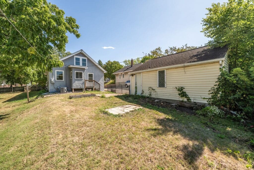 54-web-or-mls-1009-humboldt-ave